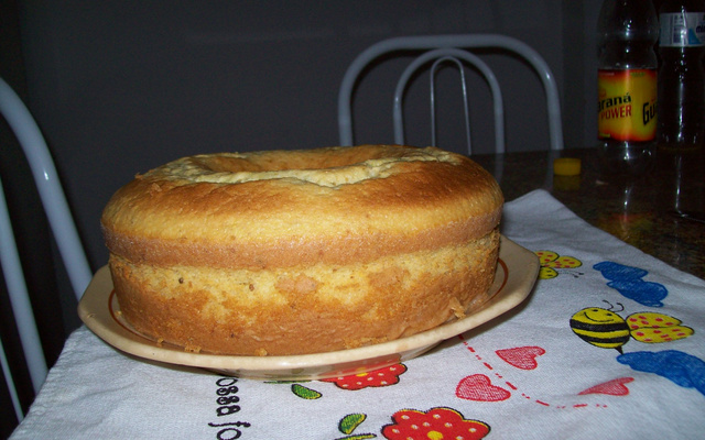 Bolo simples de fubá