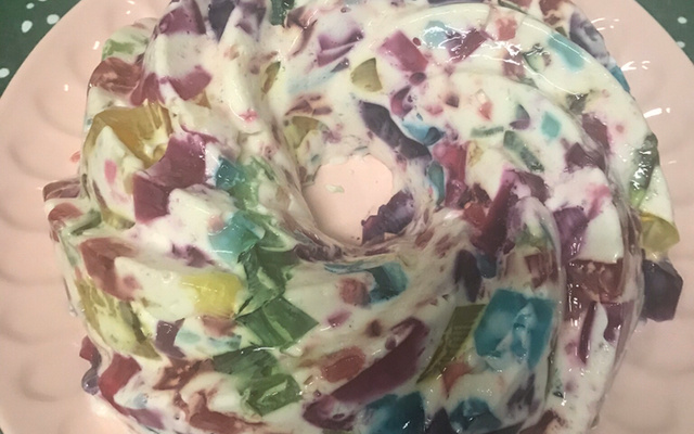 Gelatina colorida simples