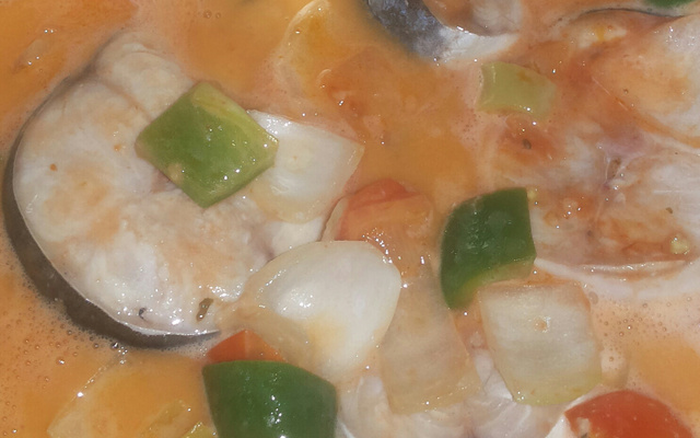 Pintado ao leite de coco