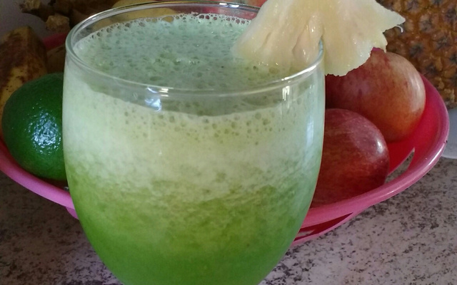 Suco detox verde