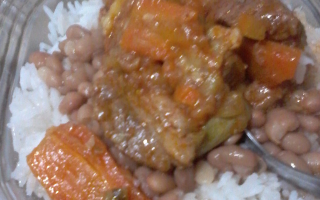 Carne de panela com batata sem água