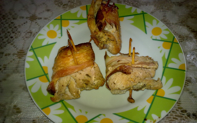 Peito de peru ao forno com bacon