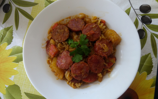 Macarrão com linguiça