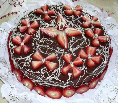 Torta de brigadeiro com morango