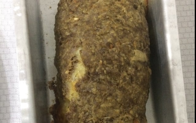 Rocambole de carne recheado
