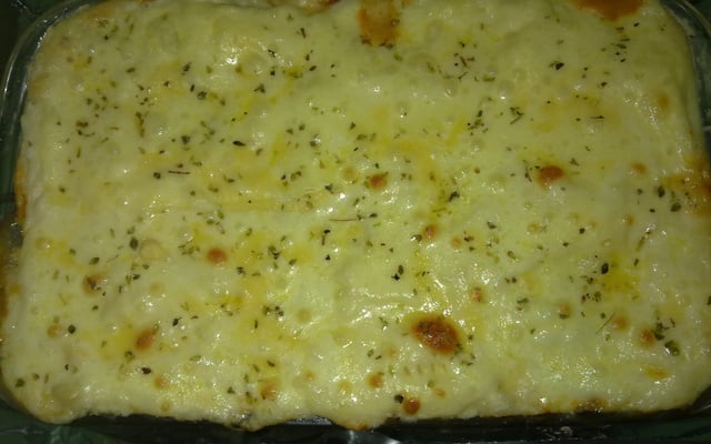 Escondidinho de aipim com carne moída