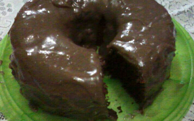 Bolo de brigadeirão com coco