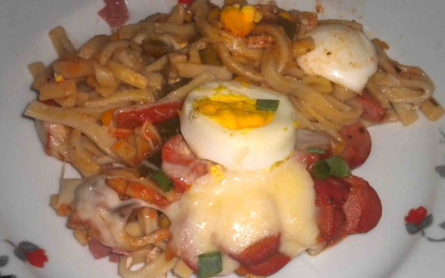 Macarrão espaguete ao forno