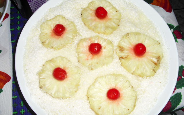 Bolo abacaxi de forma