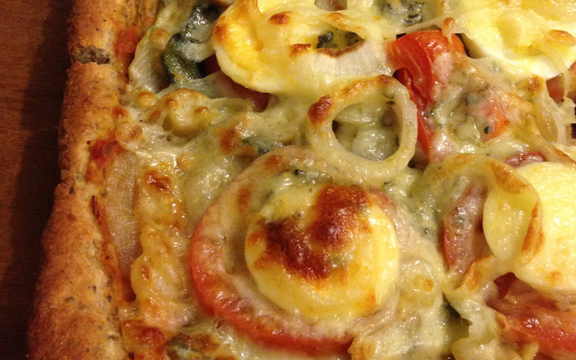 Pizza integral de escarola (chicória)