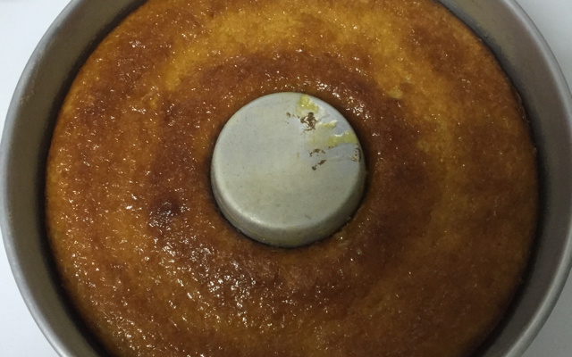 Bolo de laranja molhadinho