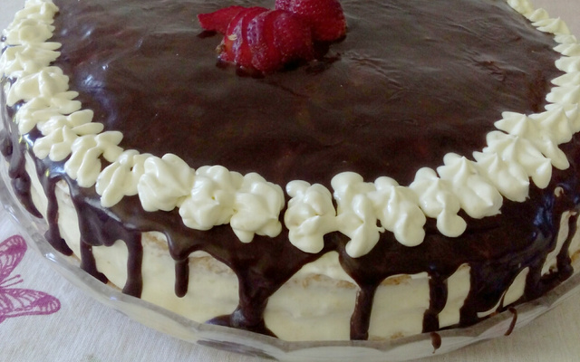 Torta de morango e chocolate branco