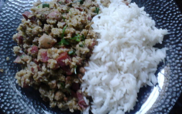 Feijão de corda farofado