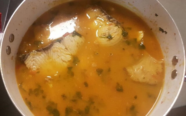 Moqueca baiana com pirão