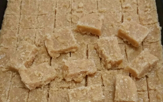 Cocada com leite condensado