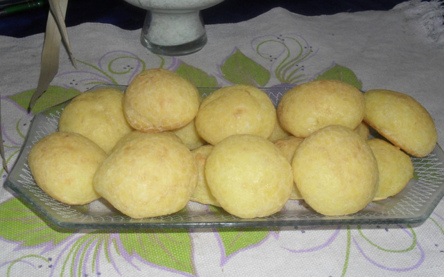 Pão de queijo fácil