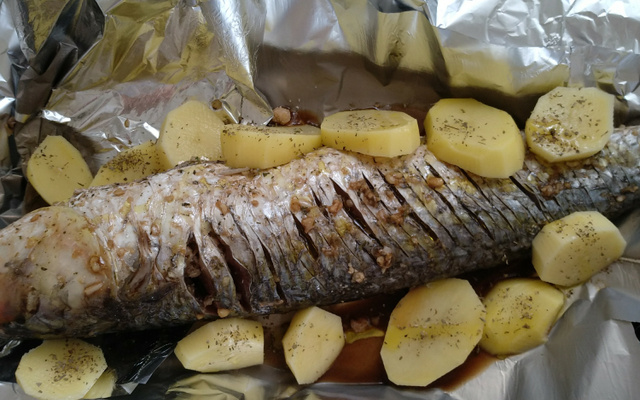 Peixe recheado com camarão