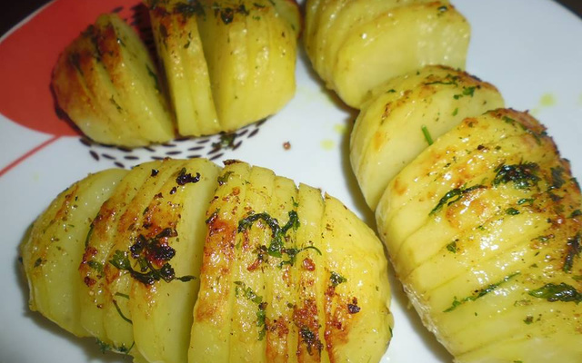 Batatas hasselback
