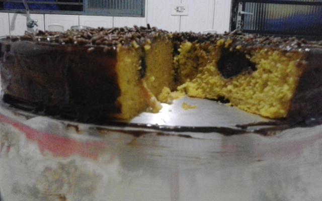 Bolo de cenoura com brigadeiro