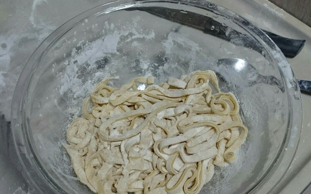 Massa de macarrão caseiro