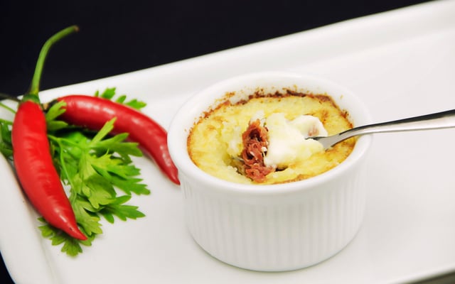 Escondidinho de carne seca com aipim