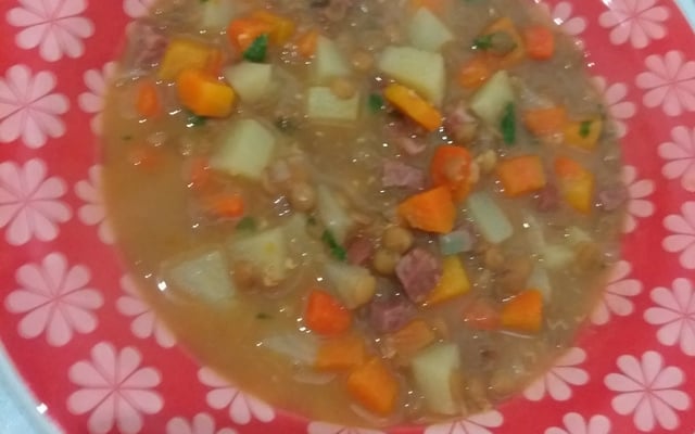 Sopa de lentilha