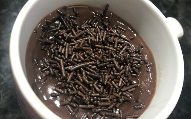 Chocolate quente rápido e barato