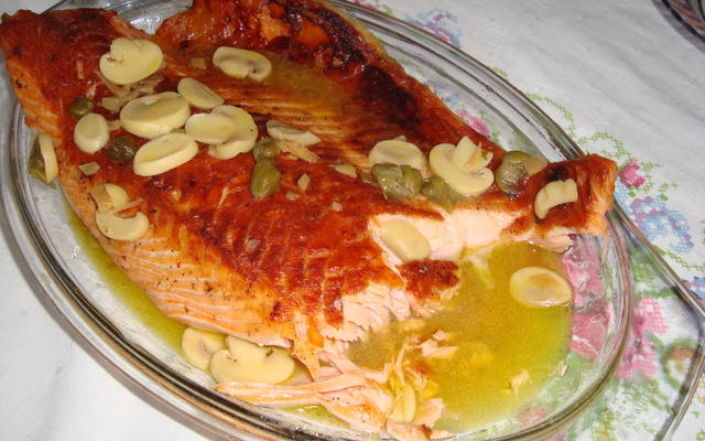 Filé de salmão na churrasqueira