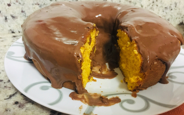 Bolo de abóbora com coco