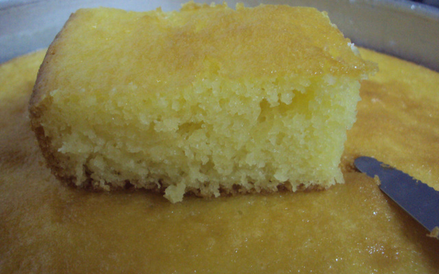 Bolo cremoso de mandioca