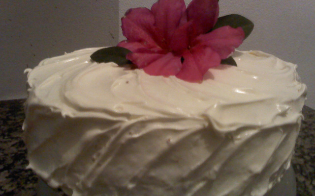 Bolo de maracujá com marshmallow