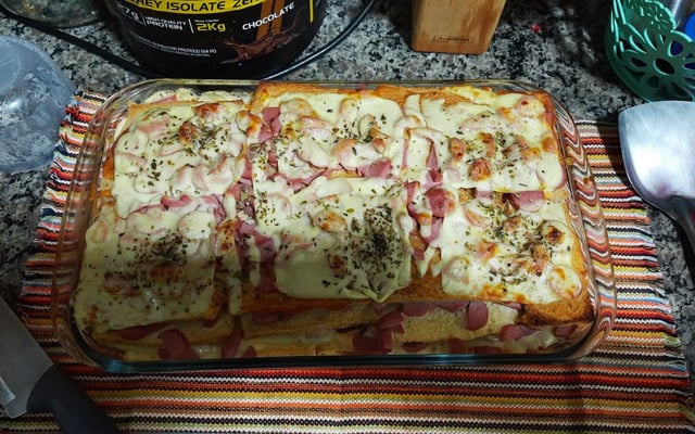 Cachorro-quente de pão de forma ao forno