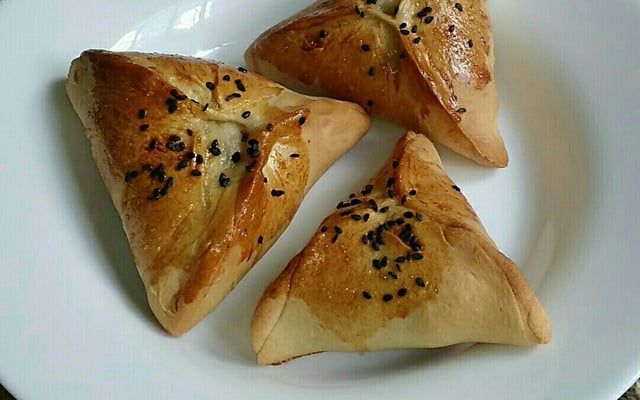 Esfiha de carne adaptada (receita turca)