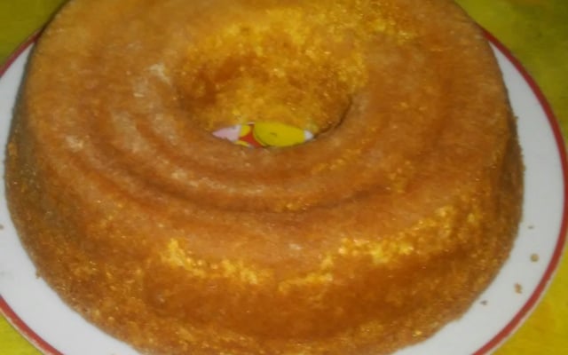 Bolo rápido de flocão de  milho com coco