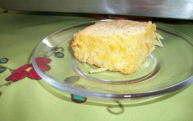 Bolo de milho verde com coco ralado