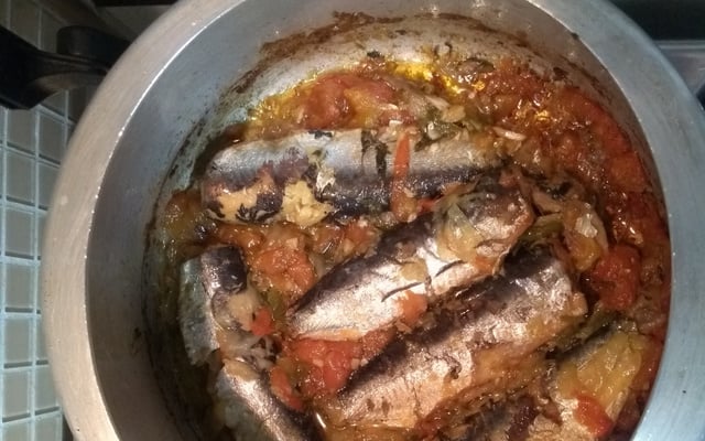 Sardinha na panela de pressão