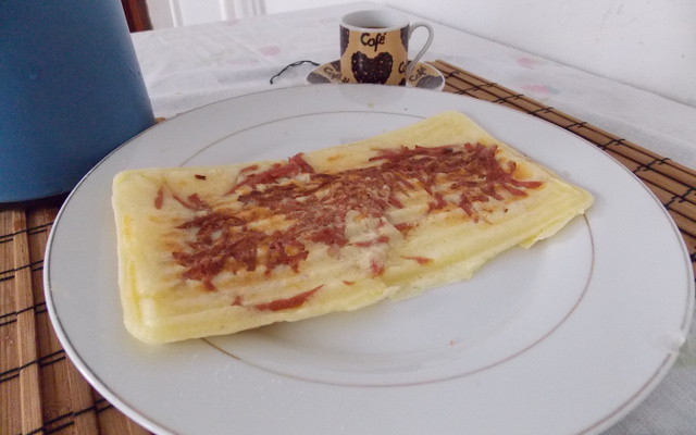 Pão de queijo de sanduicheira