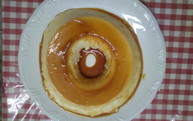 Pudim de leite que não precisa ir ao fogo