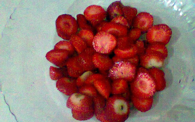 Brigadeiro de panela com frutas