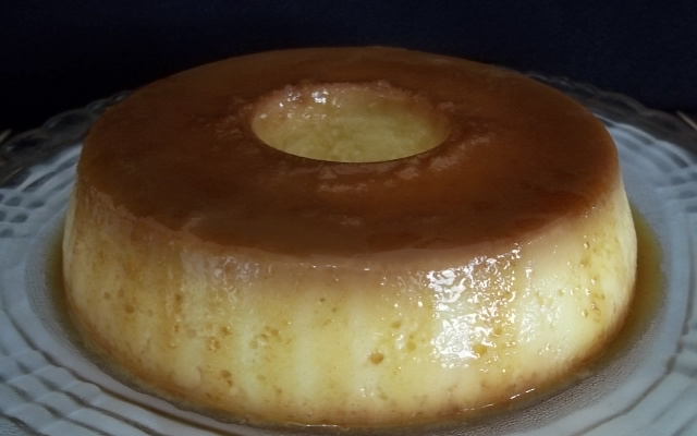 Pudim de pão com leite condensado