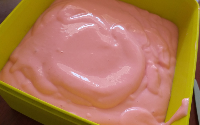 Danone caseiro de morango