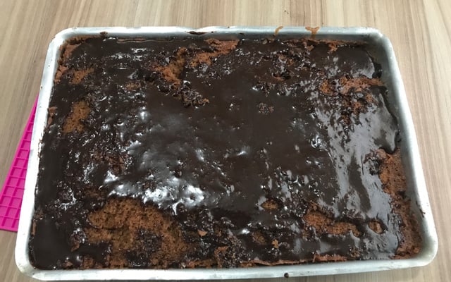 Bolo de chocolate (super fácil e rápido)