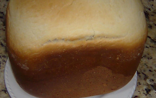 Pão sovado na máquina de pão