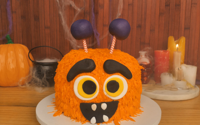 Bolo de chocolate com recheio de doce de abóbora