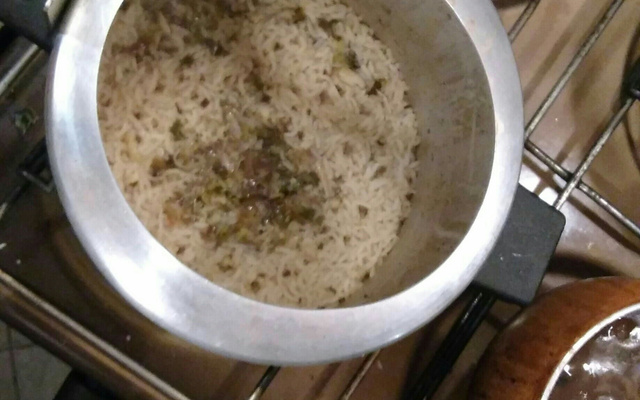 Arroz na panela de pressão em 5 minutos