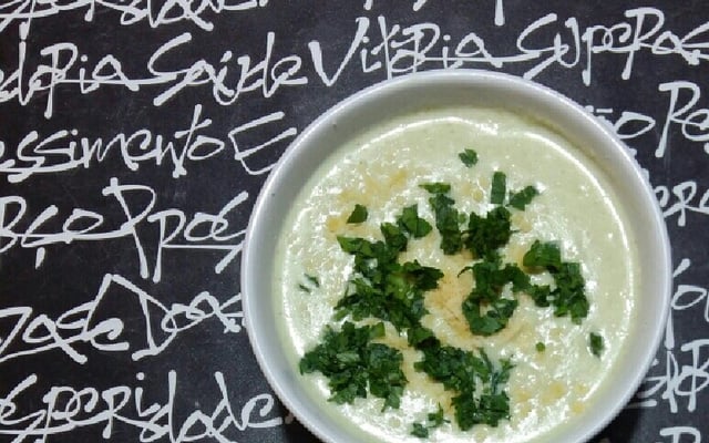 Creme de couve-flor e brócolis