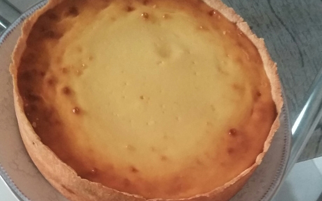 Torta de goiabada com ricota