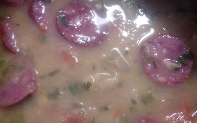 Grão-de-bico com calabresa