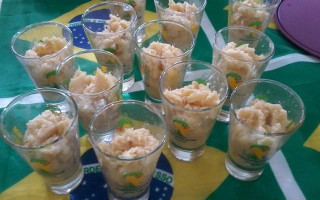 Doce de coco com abacaxi