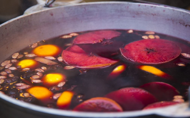Vinho quente para festa junina